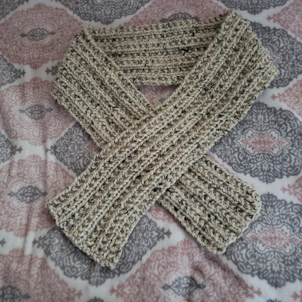Handmade Knit Dwarven Scarf - Picture 3 of 8